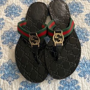 Gucci flip Flops